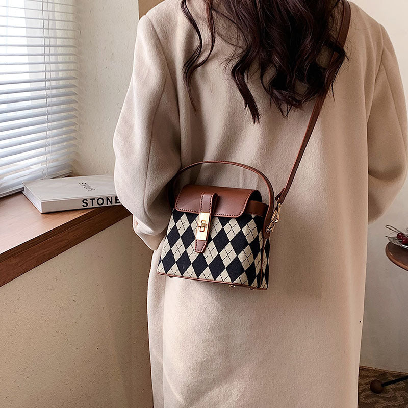 Retro Texture Bag Female Trend Fashion Rhombus