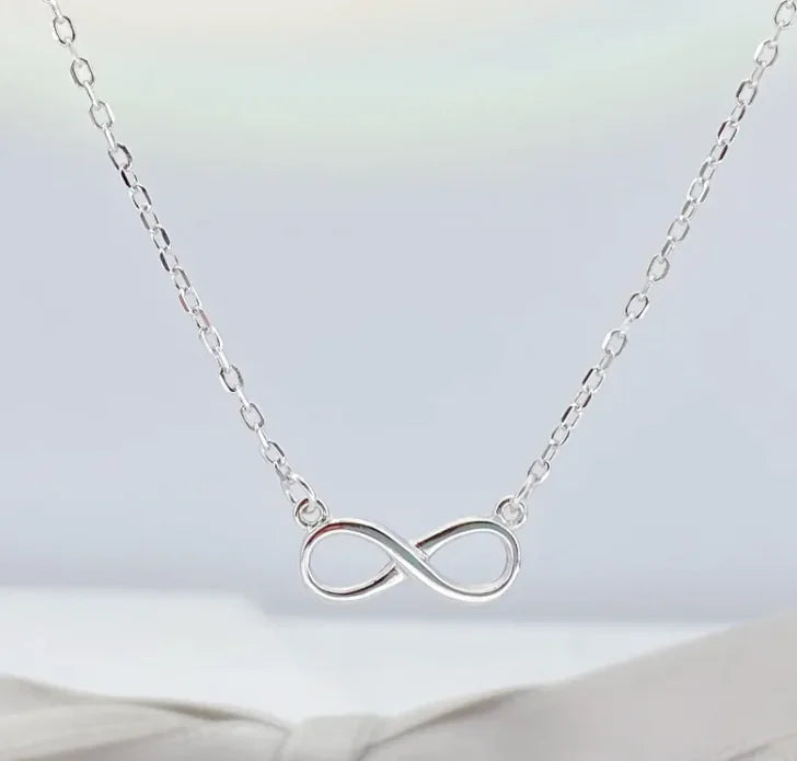 Collana Infinity